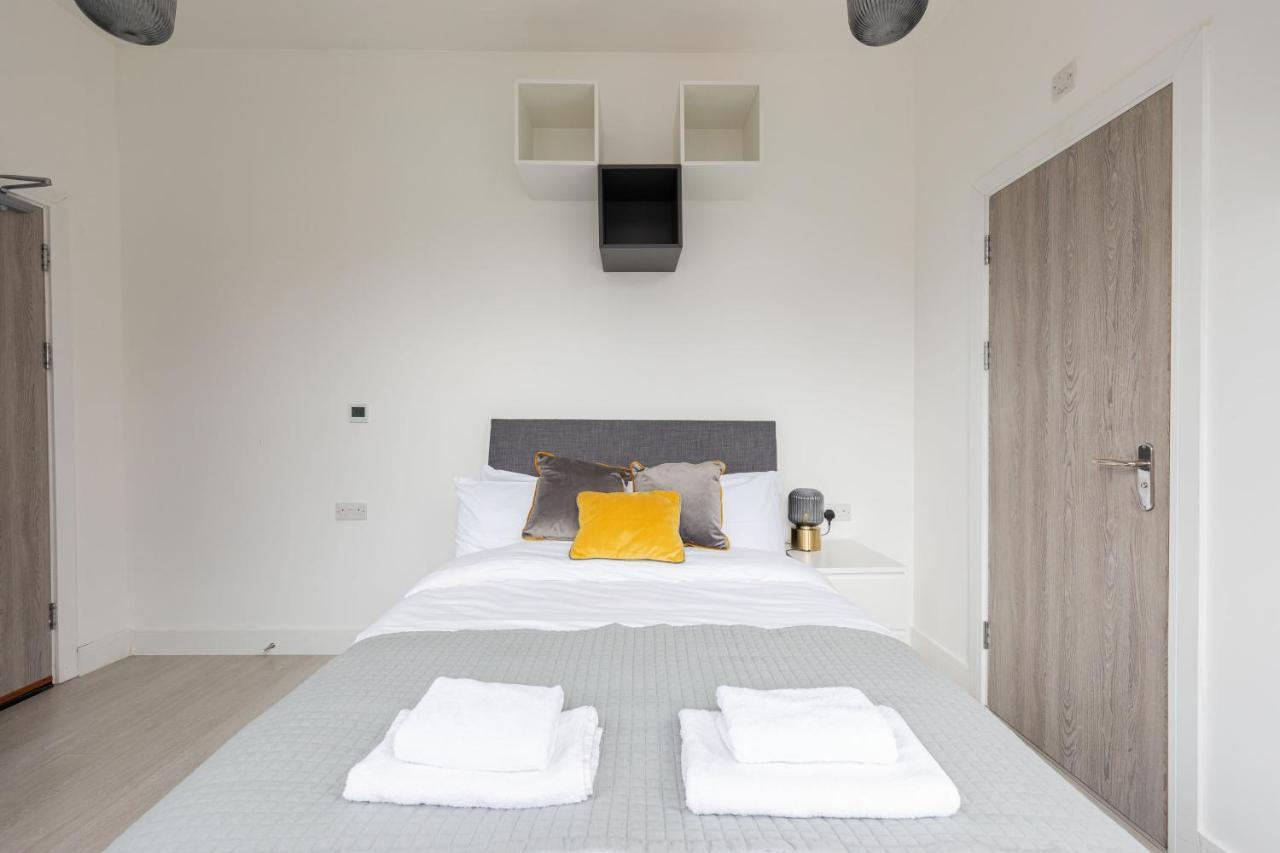 The Anson Hotel - Conveniently Located Sweet Space Near Transportation Stations Londra Esterno foto