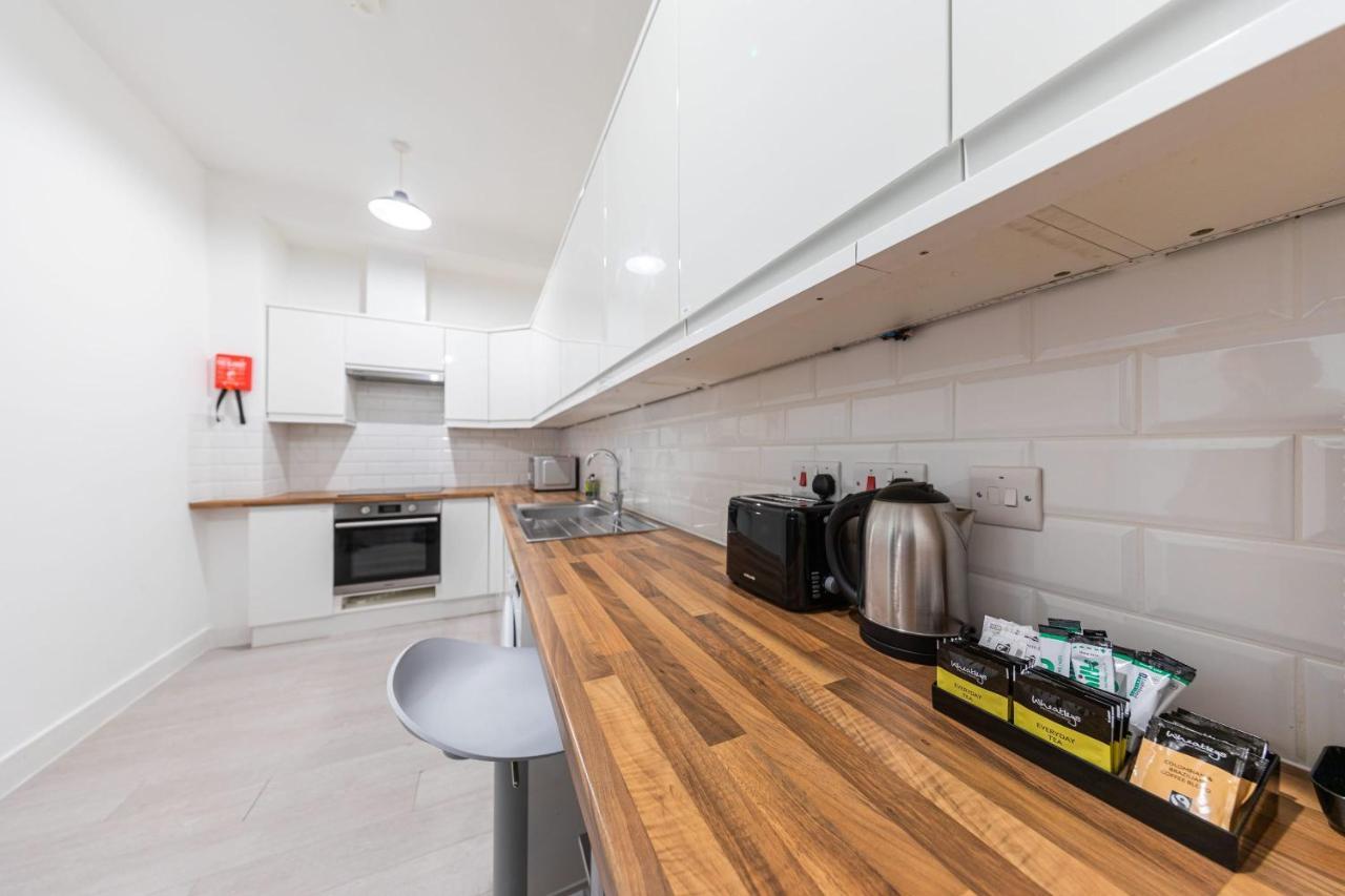 The Anson Hotel - Conveniently Located Sweet Space Near Transportation Stations Londra Esterno foto